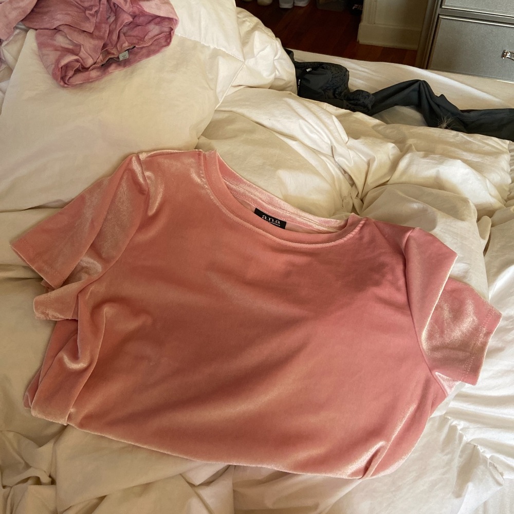 pink velvet top